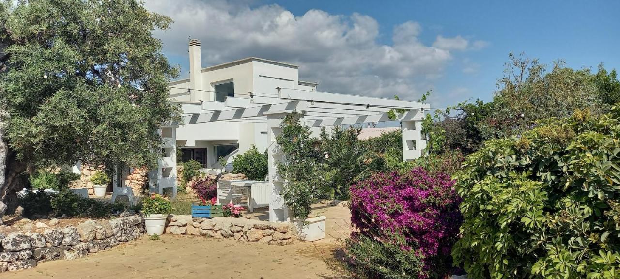 Prestigiosa Villa Con Piscina Condominiale Monopoli Exterior photo
